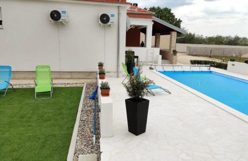 Holidayhouse Alirio with heated pool. - Foto 13