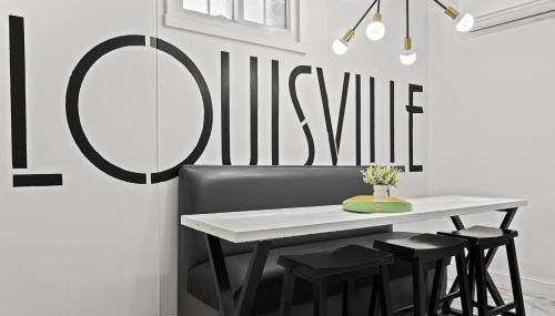 Modern Apartment with Parking & Prime Location - Foto 2