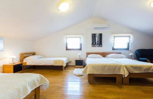 Villa Tina with Swimming Pool, Tennis court, Games room, Sauna, Gym, BBQ - Foto 8