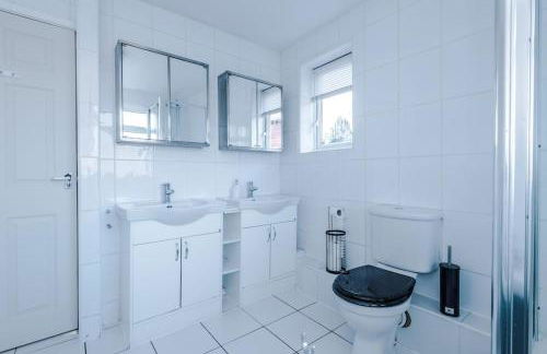 BIG 7xGuest House 3xVan Locked CarPort Garden Leeds & Bradford - Foto 39