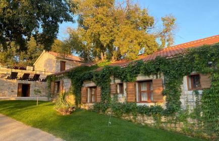 Stone Holiday Homes Stankovci with pool and Mediterranean gardens - Foto 2