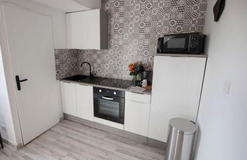 Le Nid- Balcon jolie vue - St Etienne-sud - Foto 20