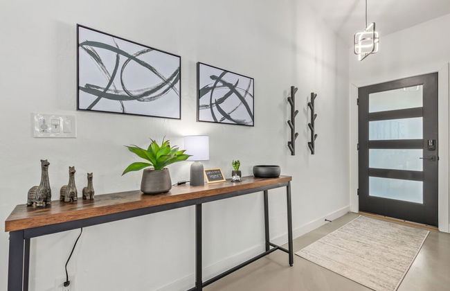 5BR Resort-style Oasis 2 Primary s Cabana Gameroom - Photo 6