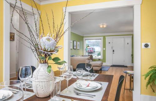 Greenlake Craftsman - Hot Tub, AC, Dog Friendly - Photo 38