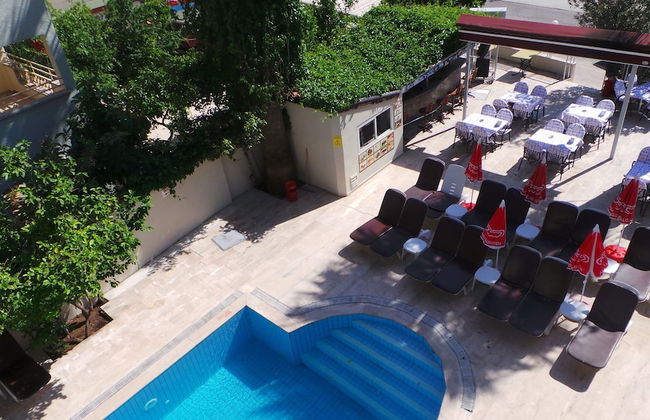 Family Apart - Photo 39