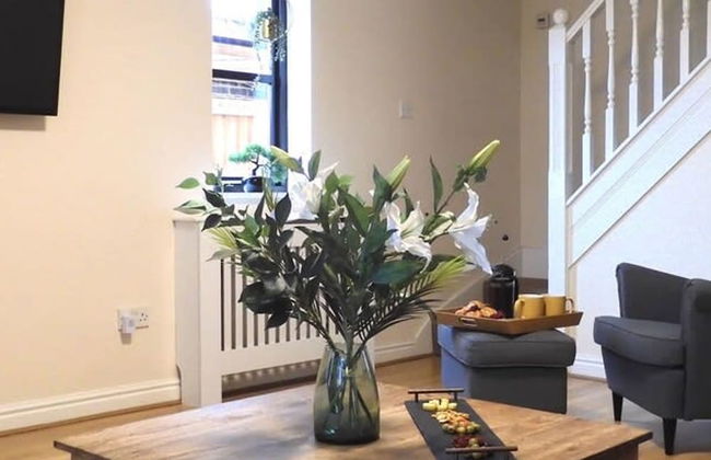 Lion House Chester - Very Near Zoo Ideal for Families - Photo 15