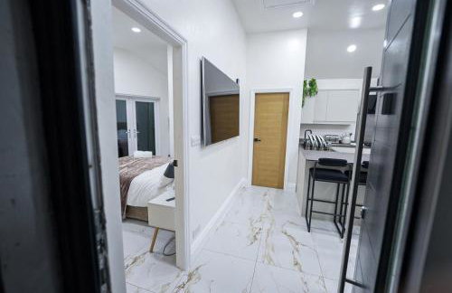 Cozy Charming Bungalow BRAND NEW - Photo 21