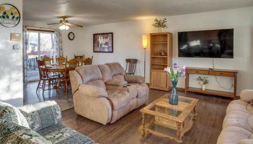 7 Mi to Munsinger Gardens Sartell Home with Deck - Foto 4