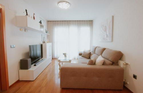 Family & Friends Apartment with Pool - Foto 4