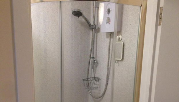 Large Ensuite Near Science Park, Cambridge - Foto 3, Baño