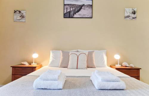 CASA TÔMBUA - Pool - Beach & Center 300m - AC - WiFi - Foto 8