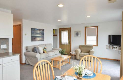 12218 - Beautiful Views of Cape Cod Bay Access to Private Beach Easy Access to P-Town - Foto 7