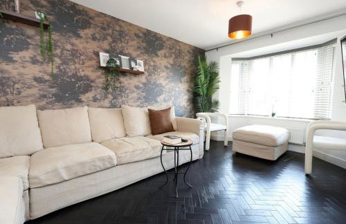 Contractor 4 Bed 2 BA 5 mins to Airport & Barry With Parking - Foto 9