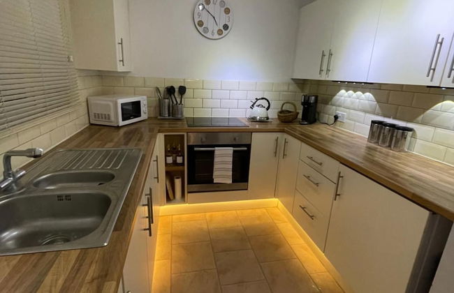 3 Bed House - Sleeps 5 - Garden - Parking - Wifi - Foto 6