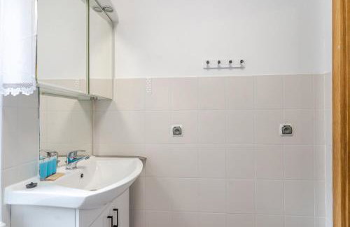 Chorzów Batory Snug Apartment by BookingHost - Foto 19