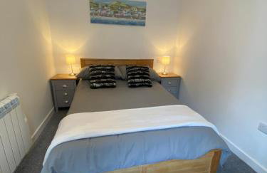 Modern 2 bedroom apartment, with car parking. - Foto 8