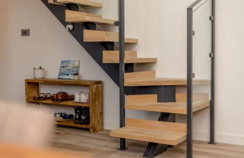 2BD Loft Style Apt - Edinburgh - Free Parking - Pass the Keys - Foto 30