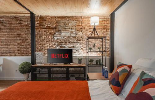 3min Walk Malasana - Trendy Cafes and Tapas Street - Photo 26