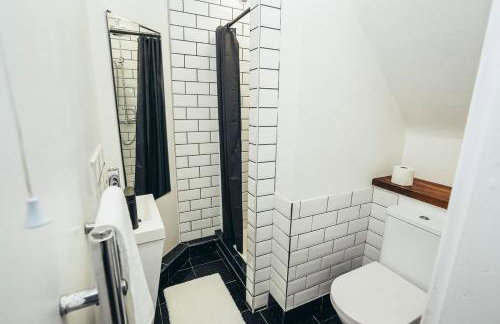 Huge 4 Bed Family Home in Derbyshire with Parking - Foto 37