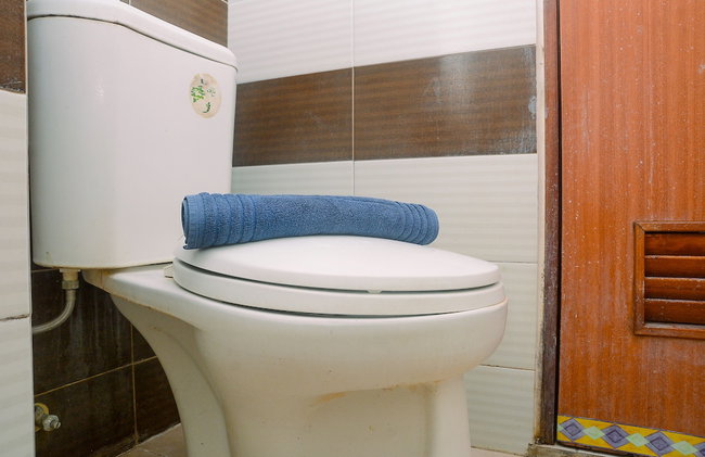 Good Homey and Simply Studio Margonda Residence 3 Apartment - Foto 12