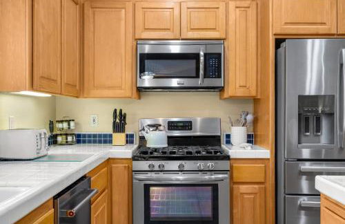 Explore Ramonas Vineyards Tranquil Home with Yard - Foto 12