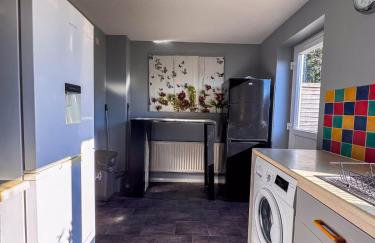 Newly Refurbished Home fit for to 7 family members, Groups, Contractors Centre of Bradley Stoke - Foto 6