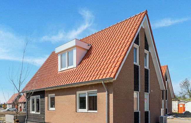 Holiday Home in Scherpenisse Near the Sea - Photo 1