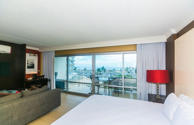 Spacious One Bedroom Harbor View Condos at Ilikai Marina With Private Balcony - Foto 15