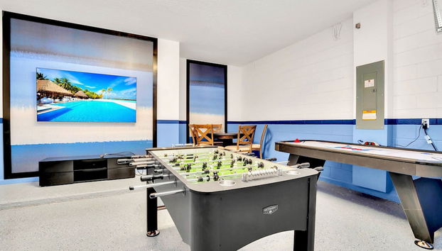 Upstay - 19-guest Resort Home w Pool Hottub Disney - Foto 3, Habitación