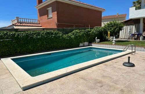 Piso superior tranquilo terraza y vistas A 45 min de Barcelona - Foto 4