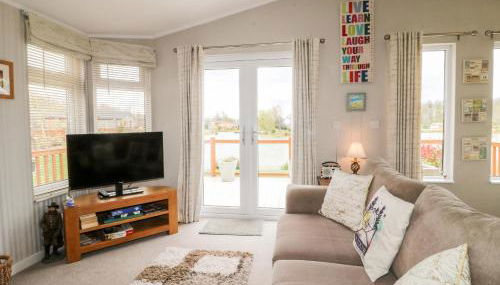 Lake View Lodge - Photo 5