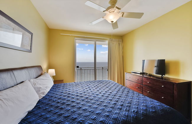 Splash Beach Resort by Book That Condo - Photo 11