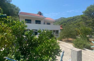 Koko's home - Photo 3