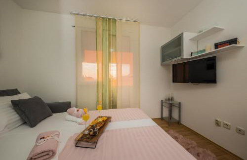 Paeninsula Studio Apartment - Photo 34