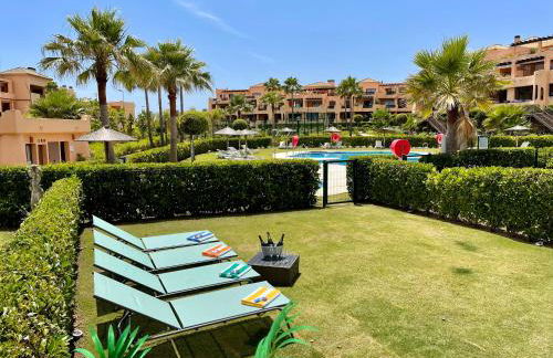 Casares Beach Golf Apartment With Private Garden Direct Pool Access - Photo 1