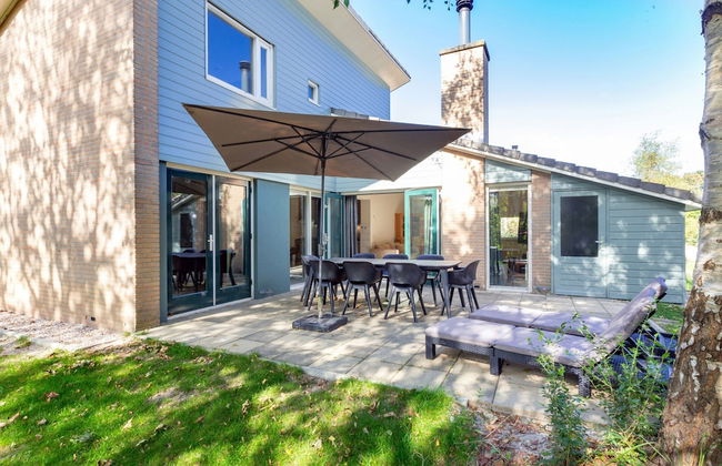 Restyled Holiday Home with 2 Bathrooms near Beach - Photo 18