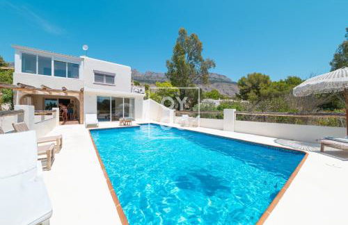 Villa Tutti sur Mer - authentic boho style - private pool - mountain views - by Oyoostays - Foto 43