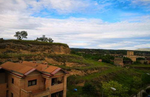 Bright apartment in Barbastro, 70m², parking included - Foto 23