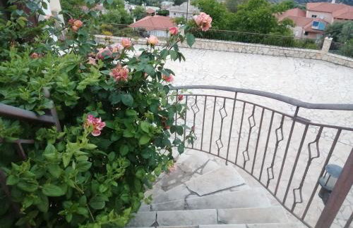 Kallisti Ξενώνας Διακοπτό-Καλάβρυτα - Foto 9