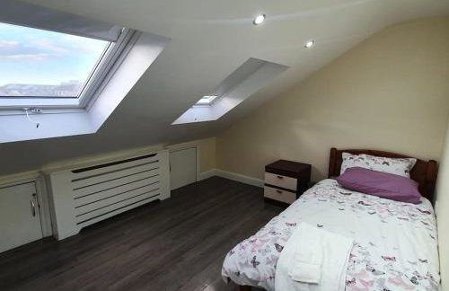 5 Bedroom House by monishortlets - Foto 41