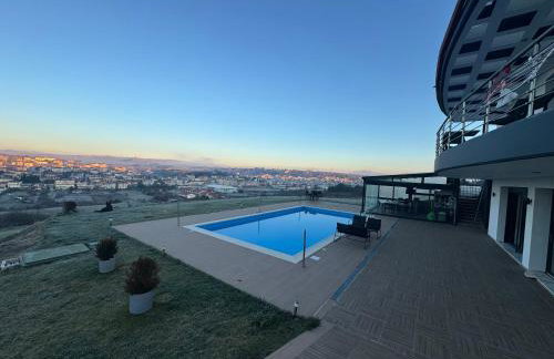 Luxury Villa Rafaela Οικογενειακή βίλα με ιδιωτική πισίνα, BBQ κ παιχνίδια Ιδανική για οικογένειες με παιδια - Foto 60