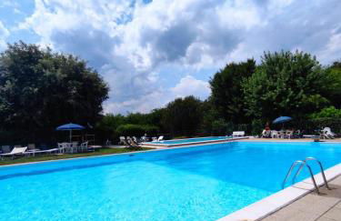 Lake & Pool Holiday House - Photo 9