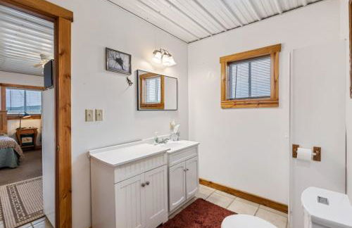 Cozy Riverfront Cabin in Decatur Ideal for Fishing Hunting Relaxation - Foto 6