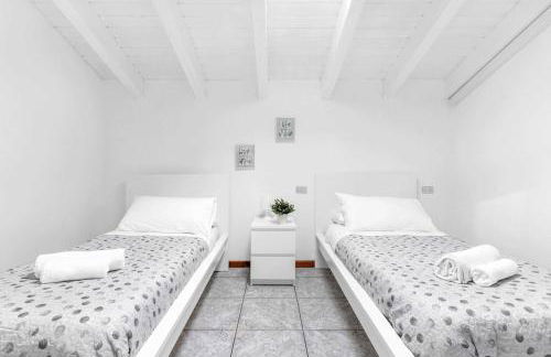 MXP Airport Malpensa - Near Milan - Rho Fiera - Park free, Wi-Fi e Aria Condizionata - Foto 9