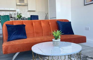 The Felix Apartments - 1 Bedroom - WIFI - FREE Parking - Photo 10