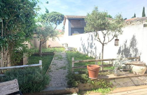 La maison de Marie - Jardin arboré - Garage privatif - Netflix - Foto 9