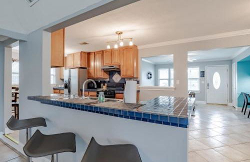 Sunny Side at Dog River-Dock, Lake, Fenced Yard - Foto 26