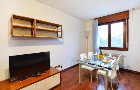 2 Bedroom Awesome Apartment In Sacile - Foto 15