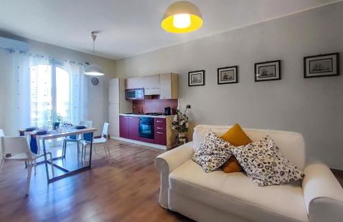 Gorgeous Apartment In Trappitello - Foto 2