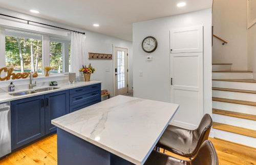 Sunny Stockton Springs Home Less Than 1 Mi to Beach! - Foto 6